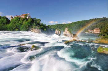 Rheinfall in Schaffhausen © suteracher-shutterstock.com/2013